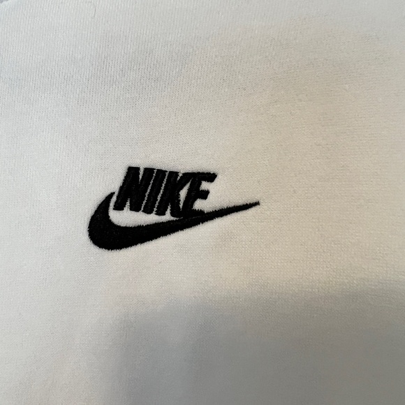 Nike Men's Bright White Funnel Mock Neck Pullover Sweatshirt Never Worn - Picture 3 of 9